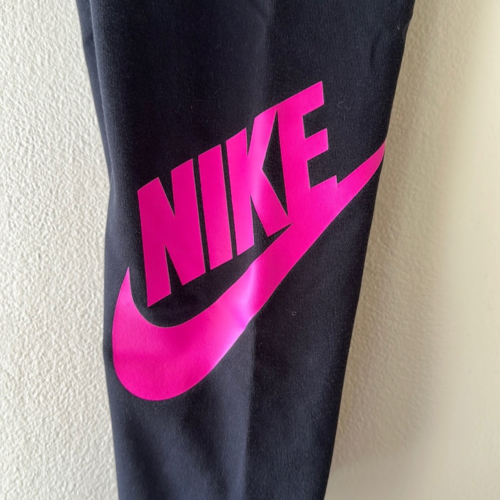 Nike leggings with pink logo